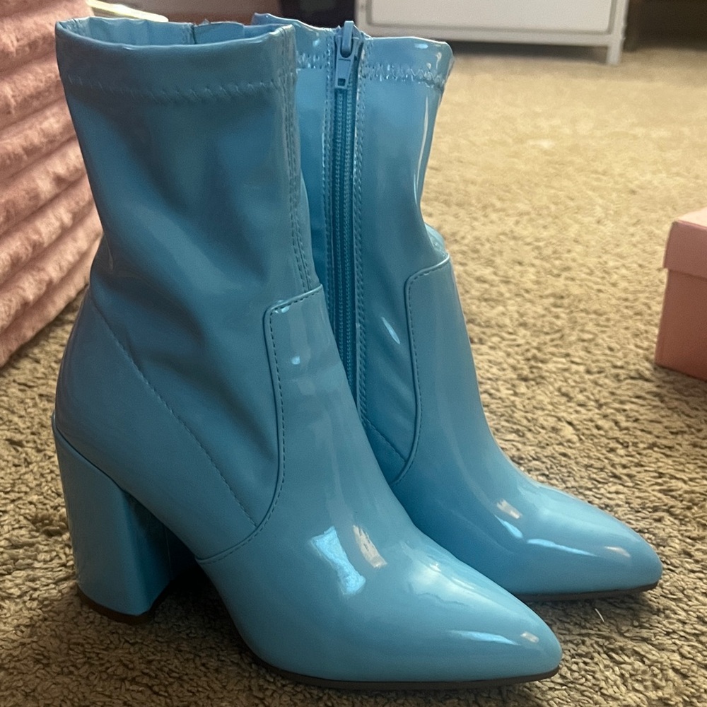 Steve Madden Glossy Sky Blue Heeled Boots